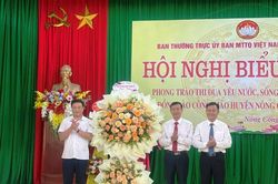 Nông Cống khen thưởng 20 cá nhân có thành tích xuất sắc trong phong trào thi đua yêu nước 'Sống tốt đời, đẹp đạo'