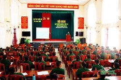 Sĩ quan, quân nhân chuyên nghiệp tham gia học tập các chuyên đề chính trị năm 2022