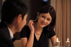 Không nửa lời ghen tuông, chồng đại gia đưa ra tờ giấy này khiến vợ ngoại tình cúi mặt ra khỏi nhà