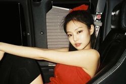 Jennie (BlackPink) bị phát tán ảnh nhạy cảm trong bồn tắm