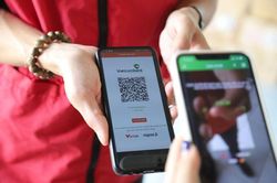 Vietcombank và J&T Express tiên phong ứng dụng QR động trong thanh toán đơn hàng