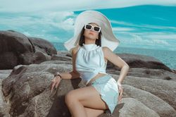 Cát Phượng khoe mặt mộc không son phấn, nhan sắc thăng hạng hậu chia tay Kiều Minh Tuấn