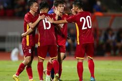 Tuyển Việt Nam thắng Singapore 4-0