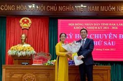 Bà Huỳnh Thị Chiến Hòa được bầu giữ chức Chủ tịch HĐND tỉnh Đắk Lắk