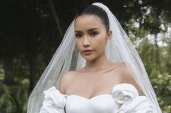 Ngọc Châu gợi cảm ngực đầy, chân thon trong váy cưới