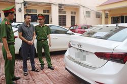 Tạo vỏ bọc doanh nhân thành đạt, lừa thuê 27 ô tô rồi đem bán