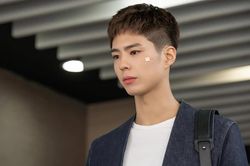Park Bo Gum vô tình vướng rắc rối nghiêm trọng, phải nhờ đến cảnh sát can thiệp