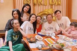 Nhã Phương tiết lộ lý do Trường Giang vắng mặt trong sinh nhật bố vợ