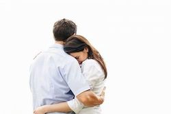 Hàng xóm mách bí mật động trời của em dâu tương lai, em trai phản ứng khó hiểu