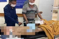 Nam sinh lớp 3 ngã từ tầng 2 nhà trường xuống đất nguy kịch