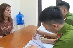 Thanh Hóa: Chửi bới, lăng mạ, dùng dép đánh cán bộ công an