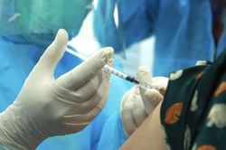 Sáng 22/9: Khoảng 20% bệnh nhân nặng, nguy kịch chưa từng tiêm vaccine COVID-19