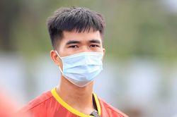 Tiền đạo Đình Duy: 'Sẽ cố gắng hiểu chiến thuật của thầy Park'