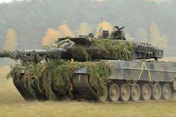 Ukraine muốn Đức gửi xe tăng chiến đấu 'làm gương' cho các nước khác