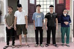 Nhóm đối tượng mang mã tấu chém người lấy 30 triệu đồng tiền công