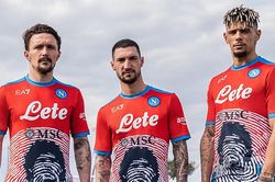 Napoli bị cấm sử dụng hình ảnh của Diego Maradona