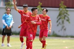 Tuyển Việt Nam trình diễn 'bộ mặt khác' khi đấu Ấn Độ