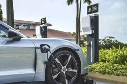 Gần một nửa người dân Singapore muốn cấm xe sử dụng động cơ đốt trong