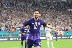 Messi bùng nổ, Argentina thắng trận '3 sao'