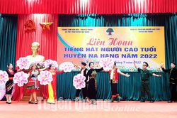 Liên hoan tiếng hát Người cao tuổi huyện Na Hang