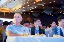 Chinh phục giới siêu giàu