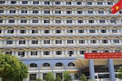 Truy tìm nhóm côn đồ truy sát người tại bệnh viện