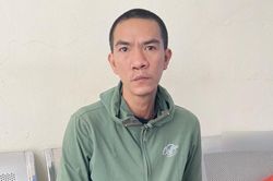 Tạm giữ hình sự đối tượng đốt tủ quần áo của bạn gái gây cháy căn hộ chung cư