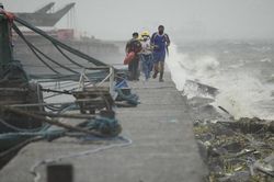 Năm nhân viên cứu hộ Philippines hy sinh trong bão Noru