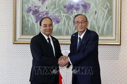 Chủ tịch nước Nguyễn Xuân Phúc hội kiến Chủ tịch Hạ viện và Thượng viện Nhật Bản