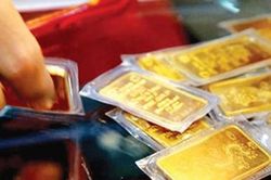 Vàng SJC tăng 150.000 đồng mỗi lượng, nới khoảng cách với giá thế giới lên 19,3 triệu đồng