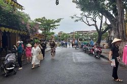 Hội An dừng bán vé tham quan phố cổ cho đến khi bão Noru tan