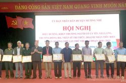 Huyện Mường Nhé biểu dương người có uy tín, già làng, trưởng dòng họ tiêu biểu