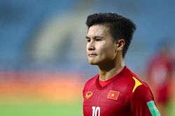 Quang Hải muốn dự AFF Cup, chờ thuyết phục Pau FC