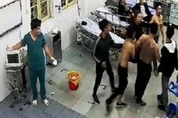 Đã bắt 4 đối tượng trong nhóm côn đồ truy sát người, đập phá tại bệnh viện