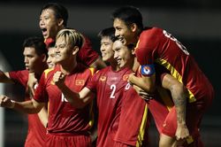 Điểm nhấn Việt Nam 3-0 Ấn Độ: Quang Hải vẫn đẳng cấp, Văn Hậu tái xuất hứa hẹn