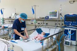 Hà Nội bố trí giường bệnh, nhân lực khi ca mắc virus Adeno tăng cao