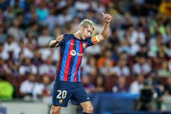 Bị 'công thần' ngoảnh mặt, Barca vẫn tỉnh bơ vung tiền tấn sắm người thay thế