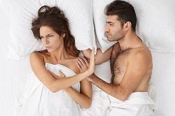 Stress có thể khiến bạn 'để tâm' hơn tới thói quen xấu của bạn đời