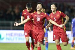 HLV Hoàng Văn Phúc: 'Đội tuyển Việt Nam đang tràn đầy sinh khí'