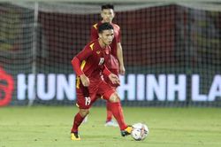 Bóng đá Việt Nam hôm nay: Quang Hải cần kiên nhẫn. Tuyển Việt Nam thăng hạng FIFA
