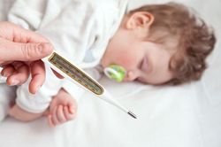 4 bệnh lúc giao mùa thu đông thường gặp ở trẻ khi đi học