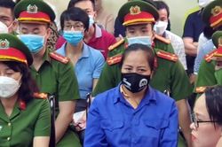 Nữ hiệu trưởng lĩnh án tù vì lạm thu