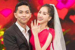 Phan Hiển bất lực vì bị bạn 'bóc mẽ' màn cầu hôn đầy nước mắt với Khánh Thi