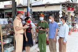 Chấn chỉnh tình trạng lấn chiếm vỉa hè làm nơi kinh doanh