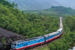 Đường sắt Bắc Nam hoạt động bình thường từ tối 28/9