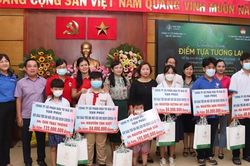 Van Phuc Group tài trợ hơn 6 tỷ đồng đỡ đầu 50 trẻ mồ côi do dịch Covid-19