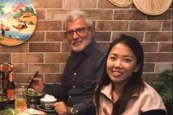 Huỳnh Như gặp HLV Henrique Calisto