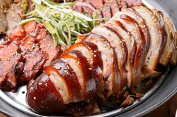 Món giò heo hầm phải thử khi đến Hàn Quốc