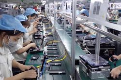 Tăng trưởng quý III vượt dự báo, tiếp đà cho GDP cả năm bứt tốc