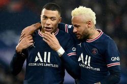Sóng ngầm ở PSG: Mbappe vẫn không muốn Neymar ở lại PSG